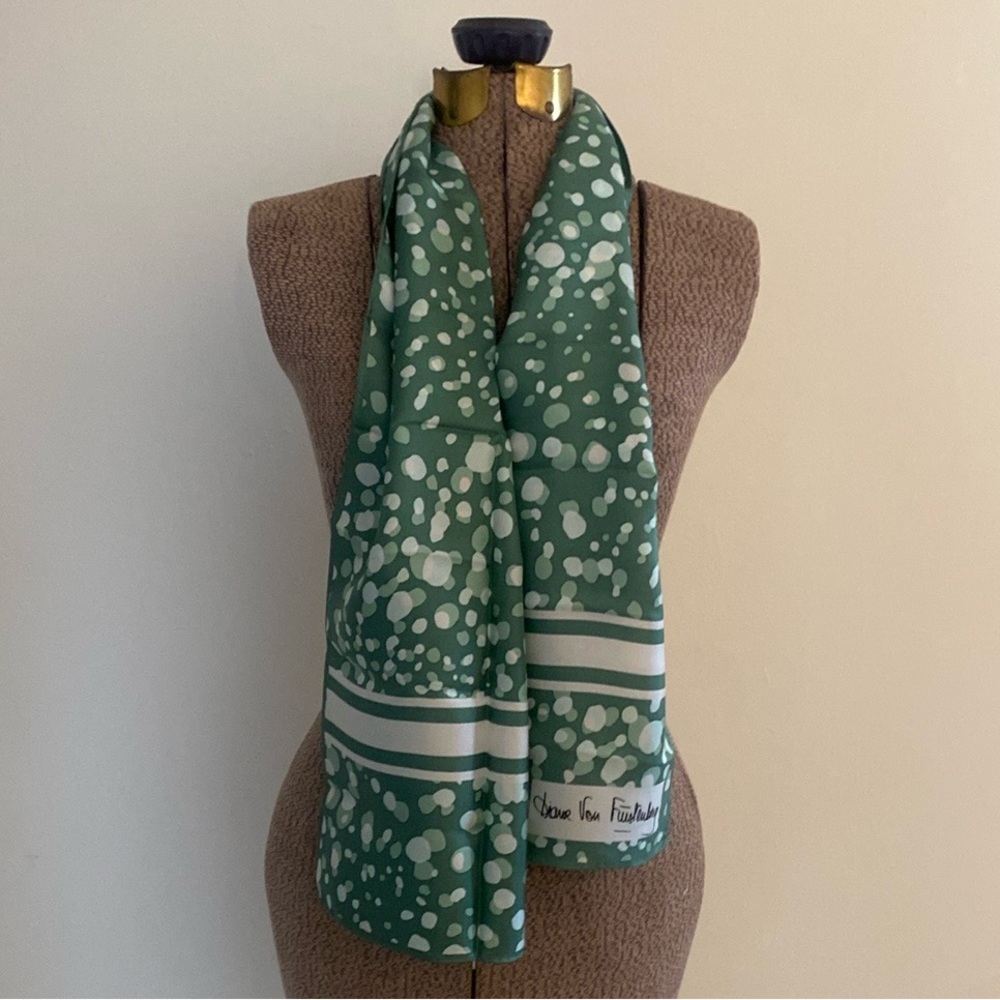 Vintage Diane Von Furstenberg Bubble Print Silk Scarf